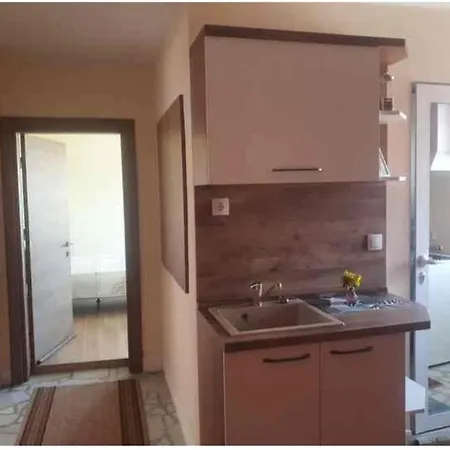 Apartman бащината къща