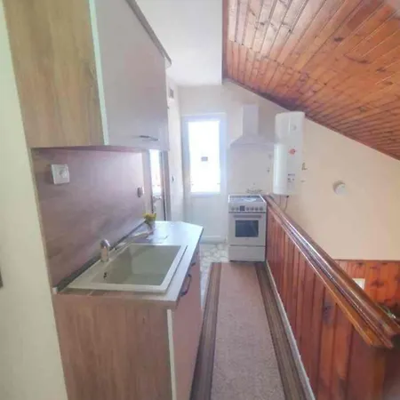 Apartman бащината къща *