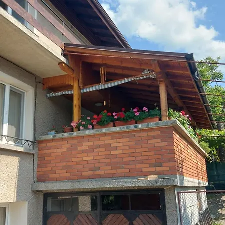 бащината къща *