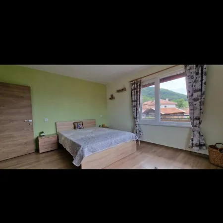 Apartman бащината къща