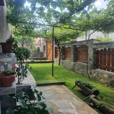 бащината къща