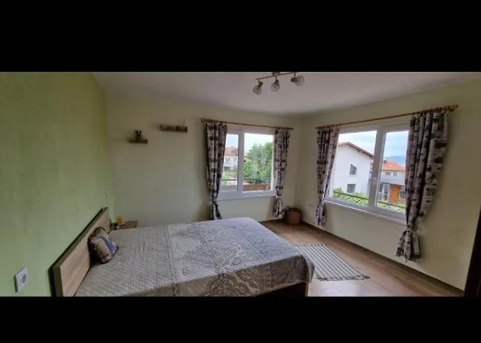 דירה бащината къща ספרבה בניה